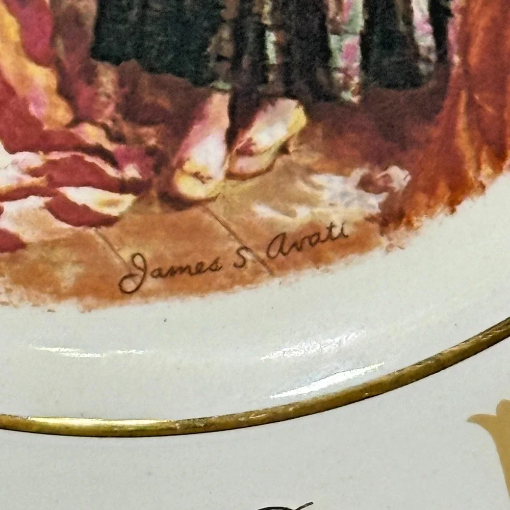 Avon Betsy Ross Collector Plate White Gold 1973 James Avati Wedgwood